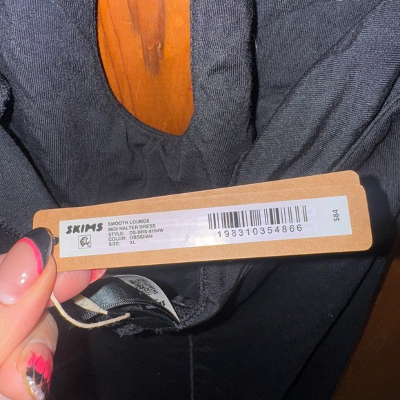 Smooth lounge midi Halter Dress - Picture 3 of 3